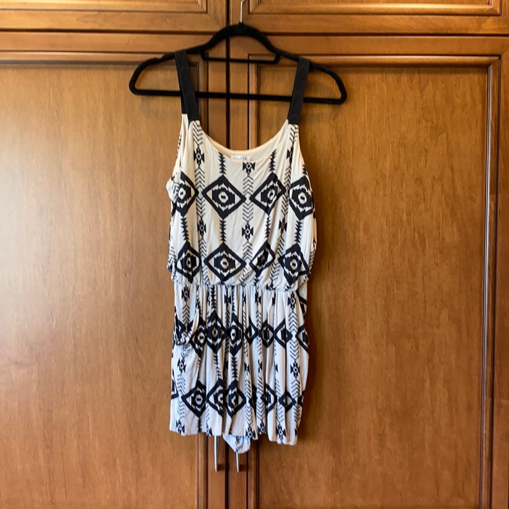 Xhilaration beige and black pattern romper